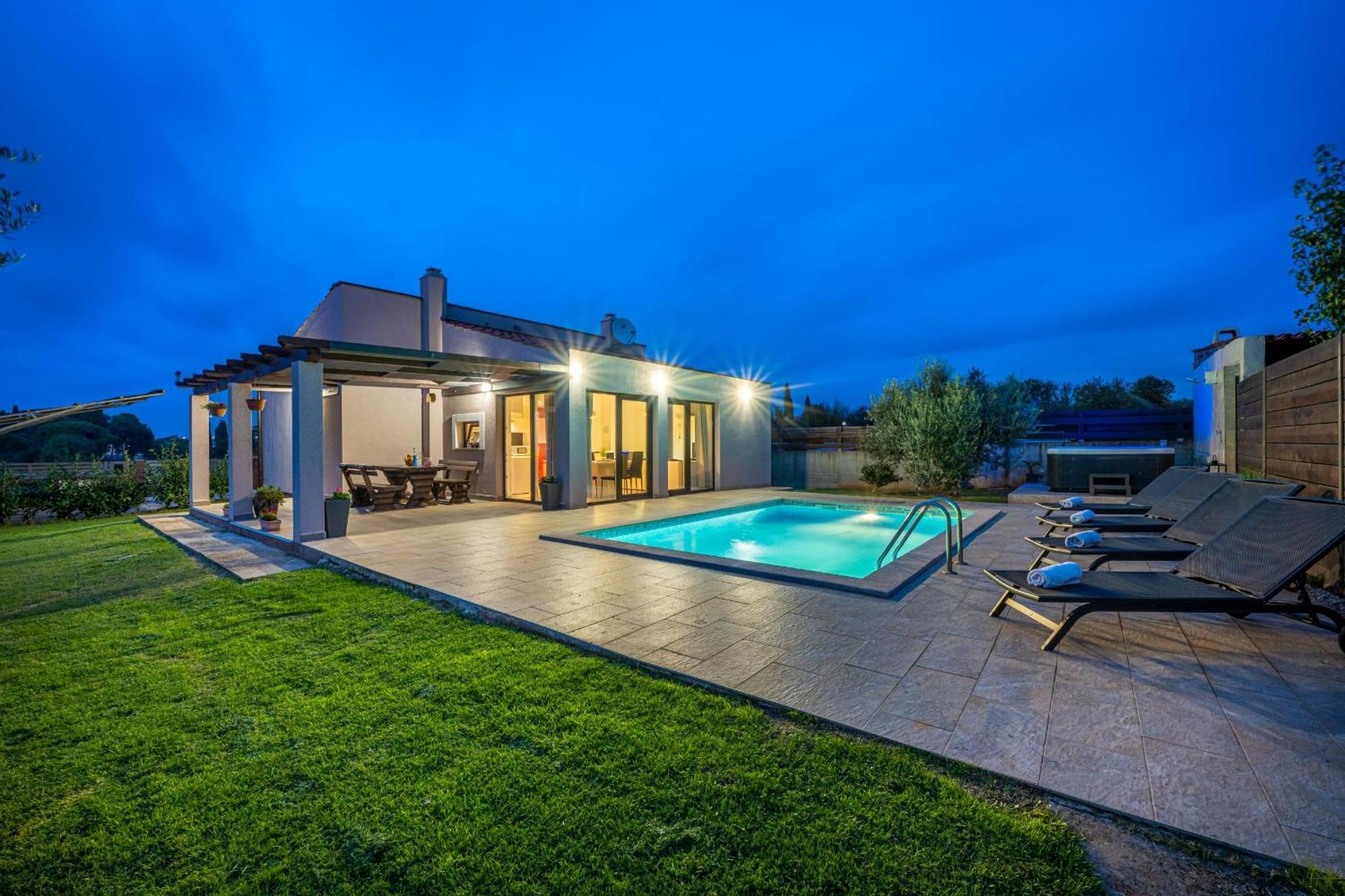 Bobo Family House With Pool Villa Vodnjan Exterior foto